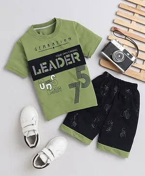 Fourfolds Half Sleeves Leader Chest Printed Tee With Scribbled Shorts - Green