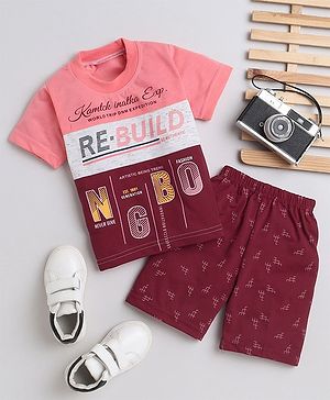 Fourfolds Half Sleeves Re Build Chest Printed Colour Blocked Tee With Geometric Designed Shorts - Pink