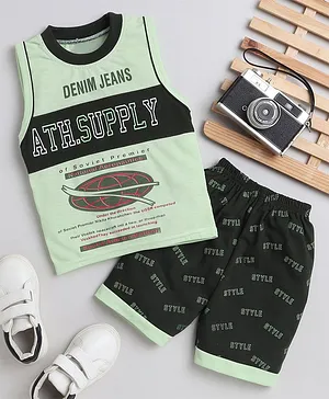 Fourfolds Sleeveless Authentic Supply Colour Blocked Tee With Style Printed Shorts - Green