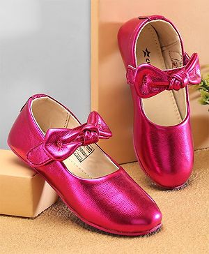 Cute Walk by Babyhug Velcro Closure Ballerina Bow Applique - Fuschia