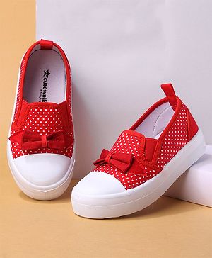 Cute Walk by Babyhug Slip Ons Casual Shoes with Bow Applique - Red