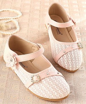 Cute Walk by Babyhug Bellies With Velcro Closure & Embroidery Detailing- Pink