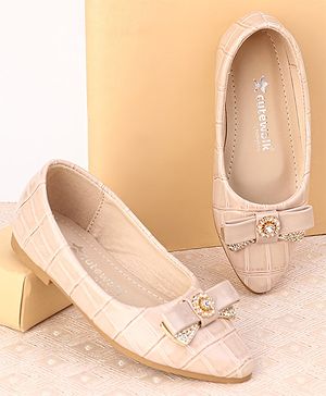 Cute Walk by Babyhug Slip On Bellies with Bow - Beige