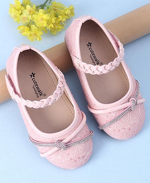Cute Walk by Babyhug Bellies with Velcro Closure and Applique - Pink