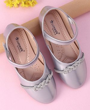 Cute Walk by Babyhug Bellies with Velcro Closure and Applique -  Silver