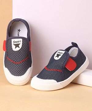 Cute Walk by Babyhug Casual Shoes with Velcro Closure - Navy Blue