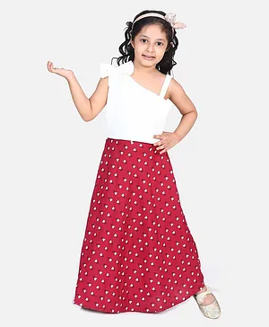 WhiteHenz Sleeveless Bow Embellished Asymmetrical Top With Hearts Printed Flared Skirt - White & Maroon