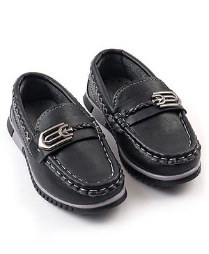 Cute Walk by Babyhug Slip On Solid Formal & Partywear Shoes with Chain Applique - Black