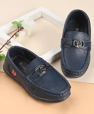 Cute Walk by Babyhug Slip On Loafer Shoes with Horse Applique- Black main image 0