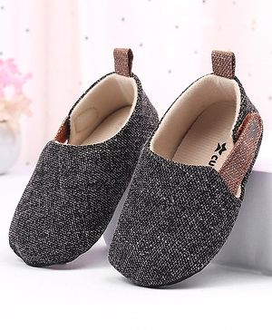 Cute Walk by Babyhug Booties with Velcro Closure - Black