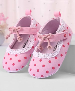 Cute Walk by Babyhug Booties With Velcro Closure & Polka Dot Print- Pink
