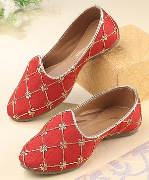Cute Walk by Babyhug Ethnic Wear Slip On Mojaris - Pink