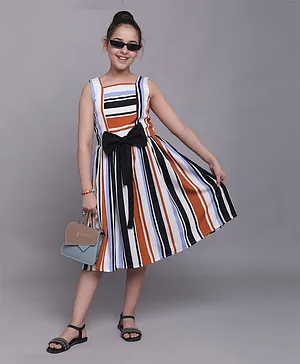 Bolly Lounge Sleeveless Balanced Stripes Fit & Flare Bow Embellished Dress - Black And White