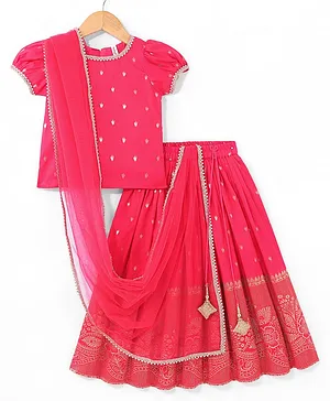 Babyhug Half Sleeves Banarsi Brocade Pattu Pavda Choli With Lehenga And Dupatta Set - Red
