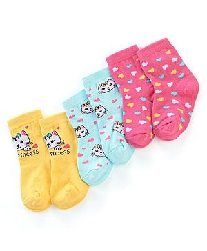Cutewalk By Babyhug Anti Bacterial Ankle Length Socks Kitty Design Pack Of 3 - Multicolour
