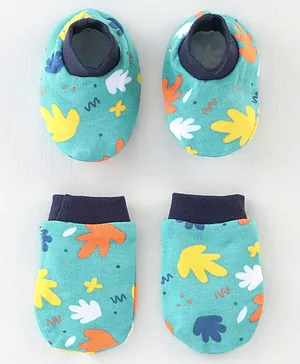 OHMS Interlock Knit Mittens and Booties Leafy Print - Sea Green