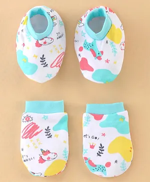 OHMS Interlock Knit Mittens and Booties Unicorn Print - White