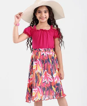 Ollington St. 100% Cotton Off Shoulder Top With Leaf Print Georgette Pleated Skirt - Pink