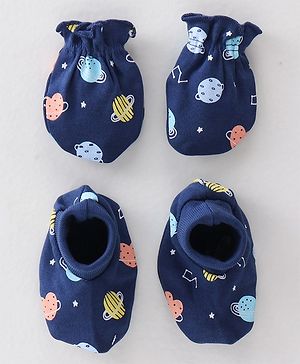 Babyhug 100% Cotton Interlock Knit Mittens & Booties Set Space Print - Navy Blue