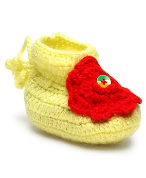 MayRa Flower Detailed Hand Knitted Booties - Yellow