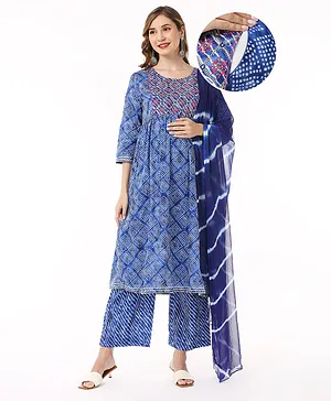 Bella Mama Woven Three Fourth Sleeves Bandhani Print With Embroidered Yoke Maternity Suit Set - Blue