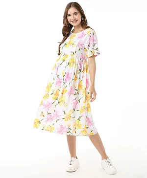 Bella Mama Woven Half Sleeves Maternity Dress With Pocket Big Flower Print - White