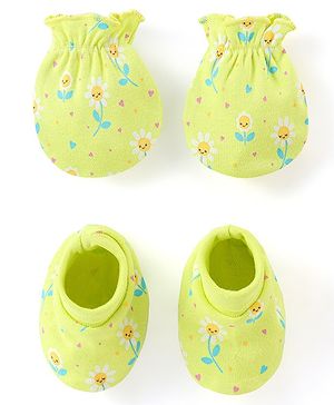 Babyhug 100% Cotton Knit Floral Print Mittens & Booties - Green
