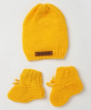 The Original Knit Handmade Self Designed Unisex Cap With Socks - Yellow