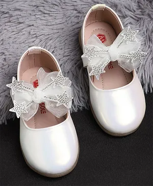Mine Sole Gloss Finished Bow  Detailed Bellies -  White