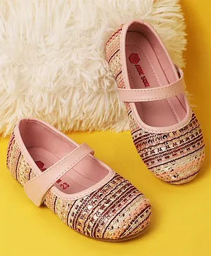 Mine Sole Sequin Embellished And Lace Detailed Ethnic Bellies - Pink