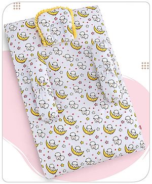 Babyhug 100% Cotton Bedding Set with Neck Pillow And Bolsters Set Sheep on Moon Print - Light Blue