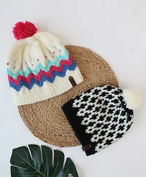 Woonie Pack Of 2  Chevron Design Hand Knitted Baby Caps - Cream