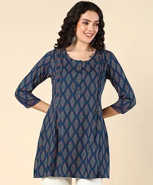 Zelena Three Fourth Sleeves Geometric Printed  Maternity Top With Pocket & Concealed Zipper Nursing Access - Blue