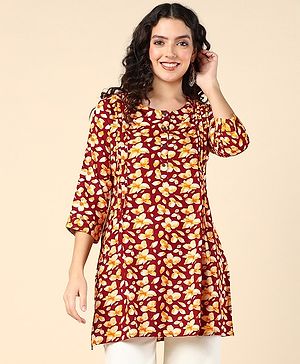 Zelena Three Fourth Sleeves Floral Printed  Maternity Top With Pocket & Concealed Zipper Nursing Access - Maroon