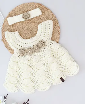 Woonie Short Sleeves Floral Crochet Detailed Woolen Dress With Coordinating Headband - Cream