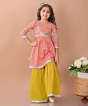 Lilpicks Couture Three Fourth Sleeves Seamless Jaipuri Flower Motif Printed & Gota Patti Embellished Empire Kurta With Sharara Set - Peach