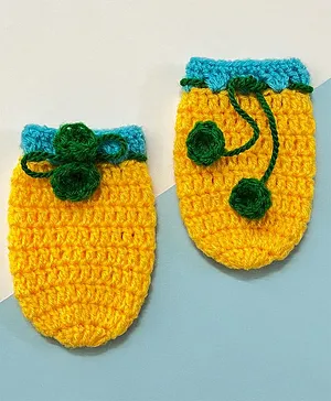 Little Peas Contrast Border Handmade Woollen Mittens - Yellow & Light Blue