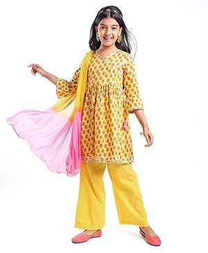 Pine Kids Cotton Woven Three Fourth  Sleeves Kurti & Salwar with Dupatta Floral Print - Yellow
