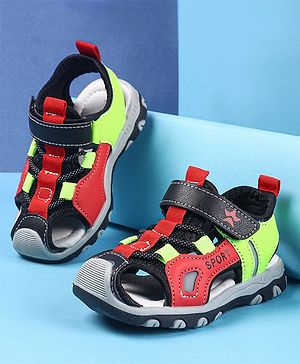 Cute Walk by Babyhug Velcro Closure Sandals Logo Print - Red