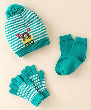 Model Set of Woollen Cap Gloves Socks Bear Print - Diameter 10 cm (Colour May Vary)