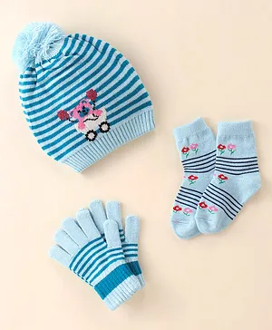 Model Set of Woollen Cap Gloves Socks Bear Print - Diameter 10 cm (Colour May Vary)