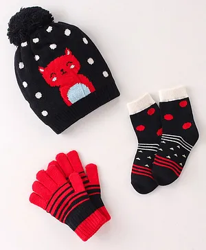 Model Set of Woollen Cap Gloves Socks Cat Print - Diameter 10 cm (Colour May Vary)