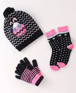 Model Set of Woollen Cap Gloves Socks Bunny Print - Diameter 13 cm (Colour May Vary)