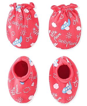 Babyhug 100% Cotton Knit Mittens & Booties Set Airplane & Text Print- Red