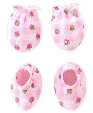 Babyhug 100% Cotton Knit Mittens & Booties Set Strawberry & Checks  Print- Pink