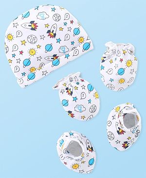 Babyhug 100% Cotton Knitted Cap Mittens & Booties with Space Print- White