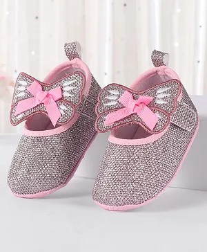 Cute Walk by Babyhug Booties Bow Applique - Pink