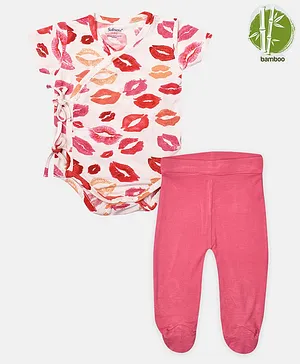 Softsens baby Bamboo Half Sleeves Lips Printed Front Tie Up Onesie And Footed Leggings - Pink