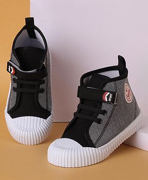 Cute Walk by Babyhug Velcro Closure Casual Shoes - Black