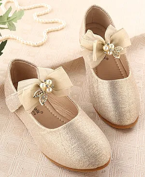 Cute Walk by Babyhug Belly Shoes Bow Applique - Champagne